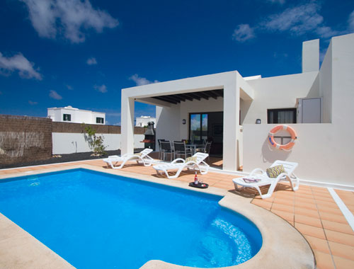 Las Buganvillas